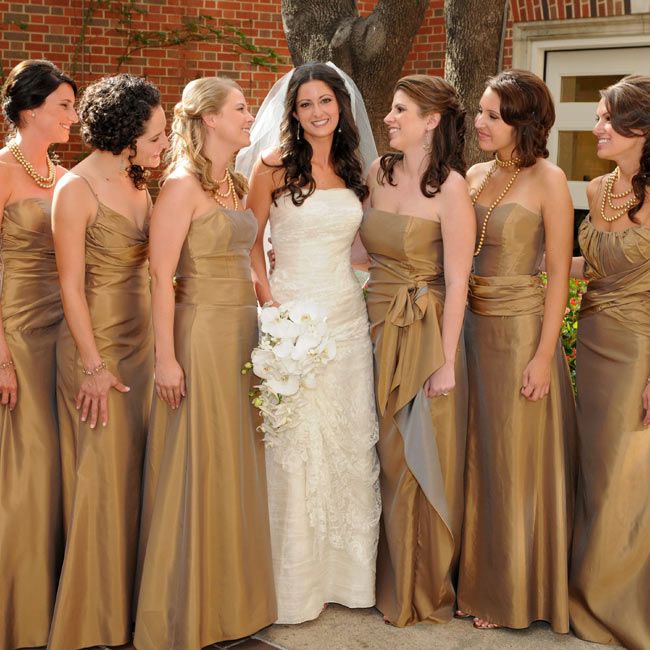 The Popularity of Gold in Wedding Fashion